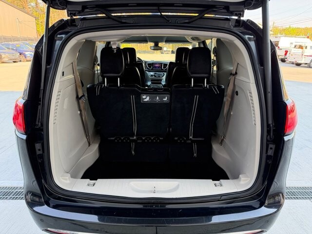 2017 Chrysler Pacifica in Knoxville, TN 37920 - 18128360 8