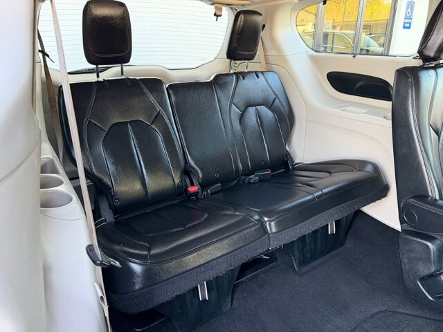 2017 Chrysler Pacifica in Knoxville, TN 37920 - 18128360 16