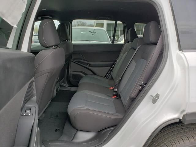 2026 Jeep Cherokee in Bedford, OH 44146 - 18128365 7