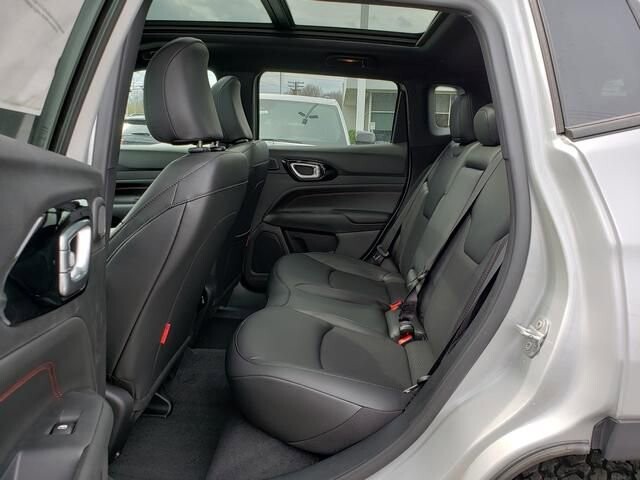 2026 Jeep Compass in Bedford, OH 44146 - 18128367 8