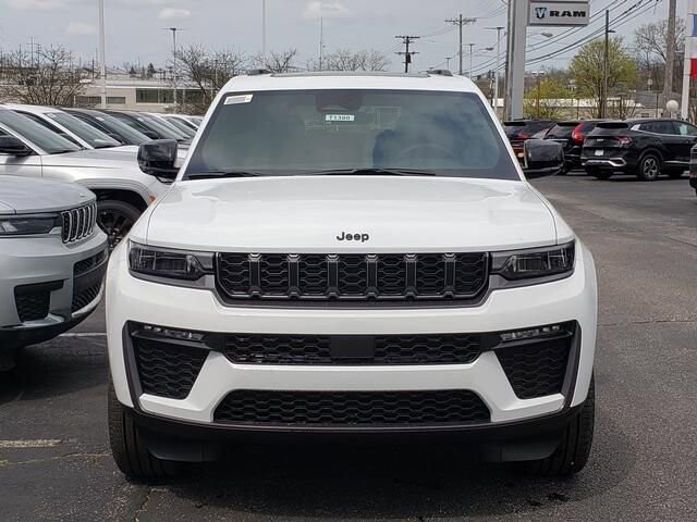 2026 Jeep Grand Cherokee L in Bedford, OH 44146 - 18128370 5