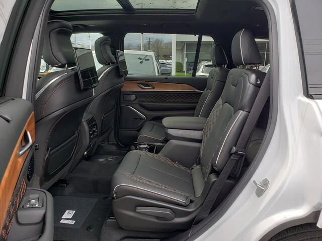 2026 Jeep Grand Cherokee L in Bedford, OH 44146 - 18128372 8