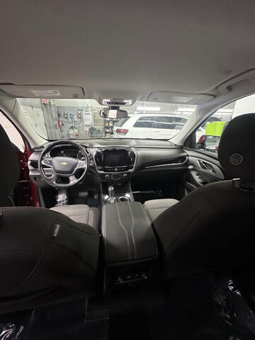 2019 Chevrolet Traverse in Eastpointe, MI 48021 - 18128380 7