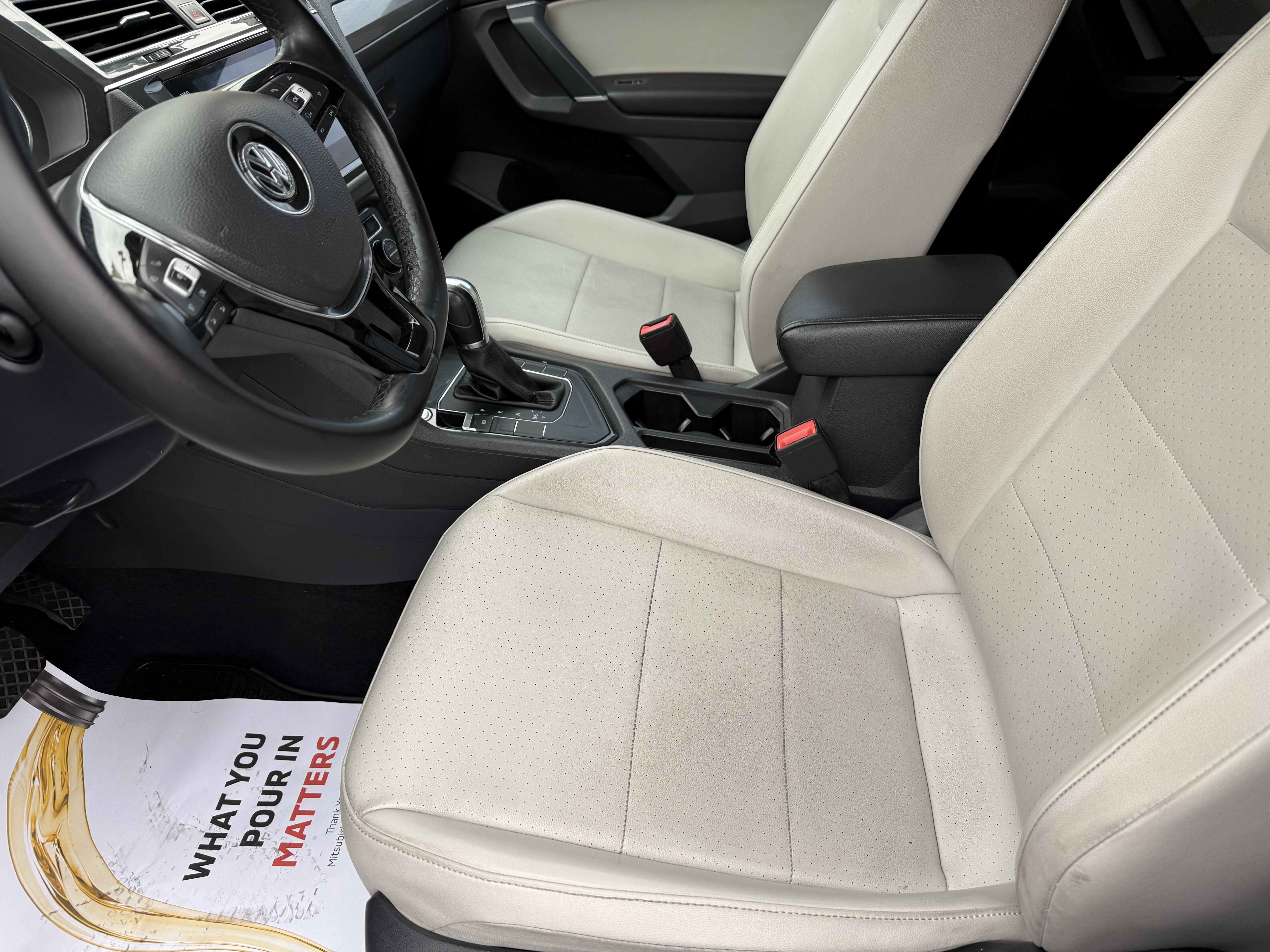 2018 Volkswagen Tiguan in Phoenix, AZ 85022 - 18128384 9