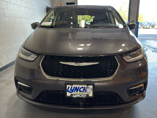 2023 Chrysler Pacifica in Burlington, WI 53105 - 18128389 8