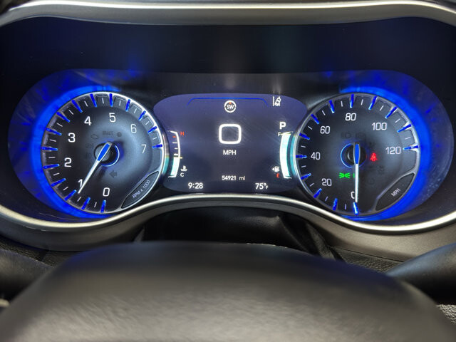 2023 Chrysler Pacifica in Burlington, WI 53105 - 18128389 29