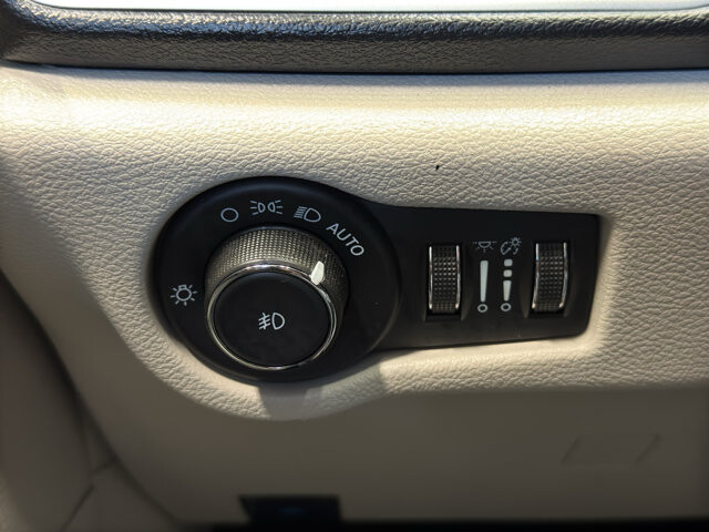 2023 Chrysler Pacifica in Burlington, WI 53105 - 18128389 33