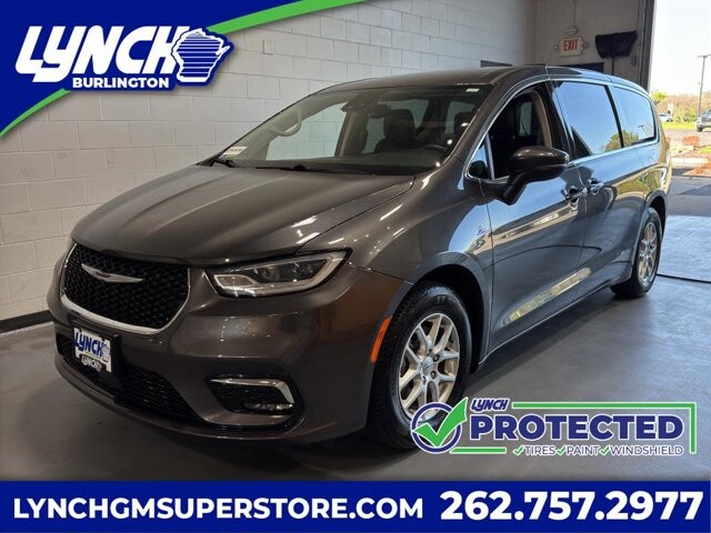 2023 Chrysler Pacifica in Burlington, WI 53105 - 18128389