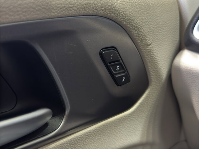 2023 Chrysler Pacifica in Burlington, WI 53105 - 18128390 34