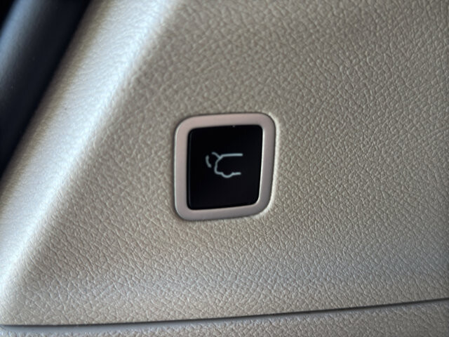 2023 Chrysler Pacifica in Burlington, WI 53105 - 18128390 23