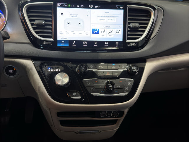 2023 Chrysler Pacifica in Burlington, WI 53105 - 18128390 30