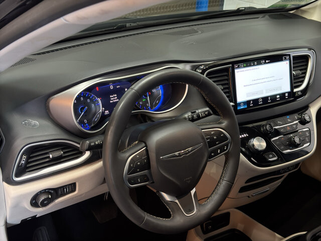 2023 Chrysler Pacifica in Burlington, WI 53105 - 18128390 19