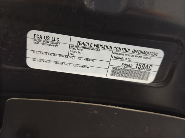 2023 Chrysler Pacifica in Burlington, WI 53105 - 18128390 38