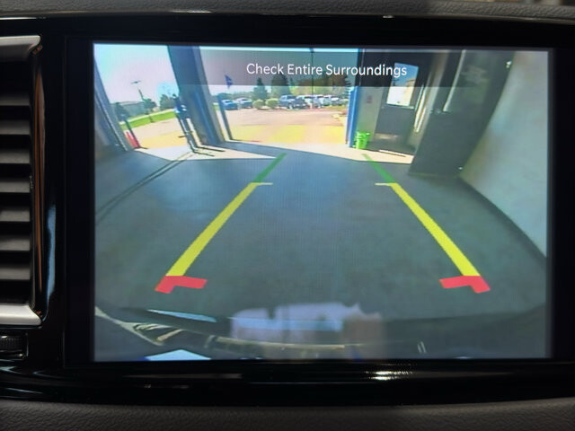 2023 Chrysler Pacifica in Burlington, WI 53105 - 18128390 31