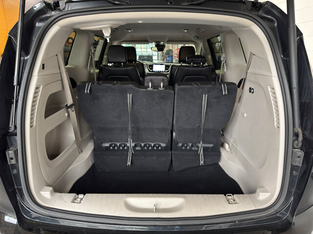 2023 Chrysler Pacifica in Burlington, WI 53105 - 18128392 22