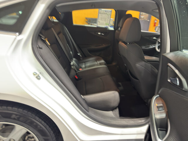 2022 Chevrolet Malibu in Burlington, WI 53105 - 18128396 18
