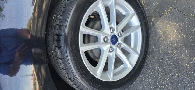 2017 Ford Focus in Mesa, AZ 85212 - 18128397 6