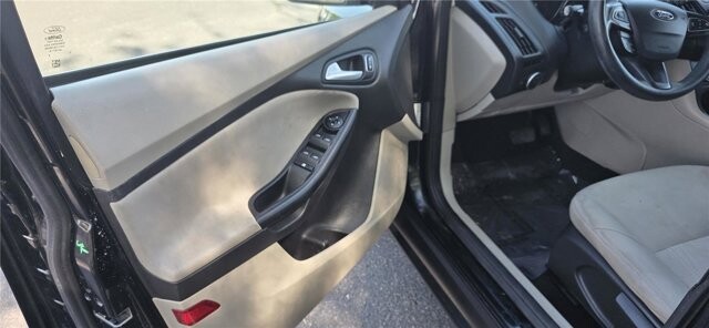 2017 Ford Focus in Mesa, AZ 85212 - 18128397 11