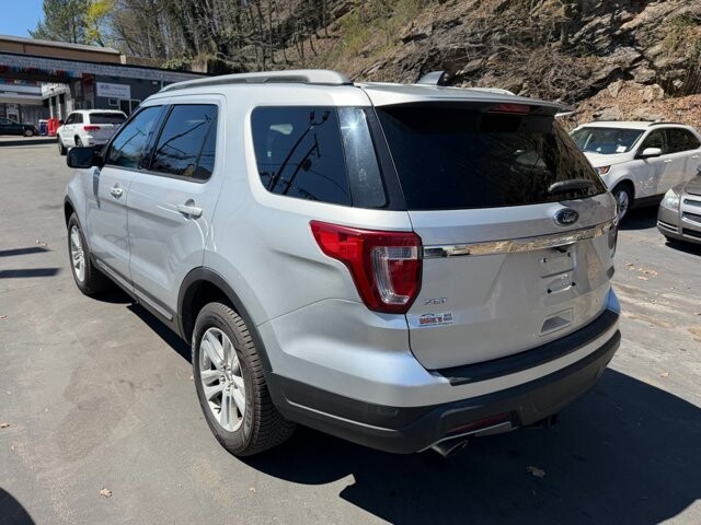 2018 Ford Explorer in Pottsville, PA 17901 - 18128398 3
