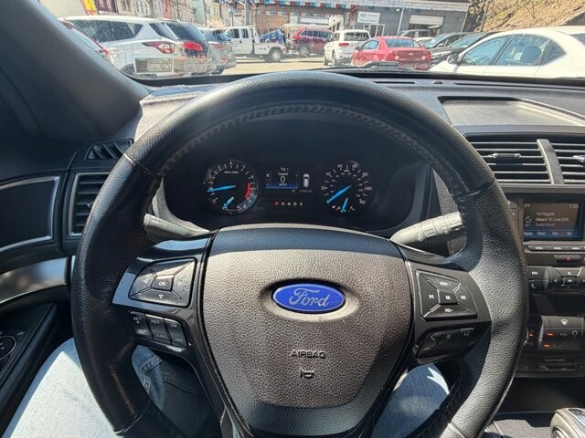 2018 Ford Explorer in Pottsville, PA 17901 - 18128398 15