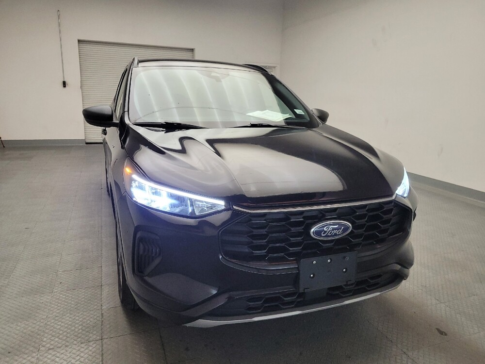 2023 Ford Escape in Riverside, CA 92504 - 18128417 14