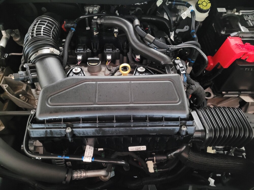 2023 Ford Escape in Riverside, CA 92504 - 18128417 30