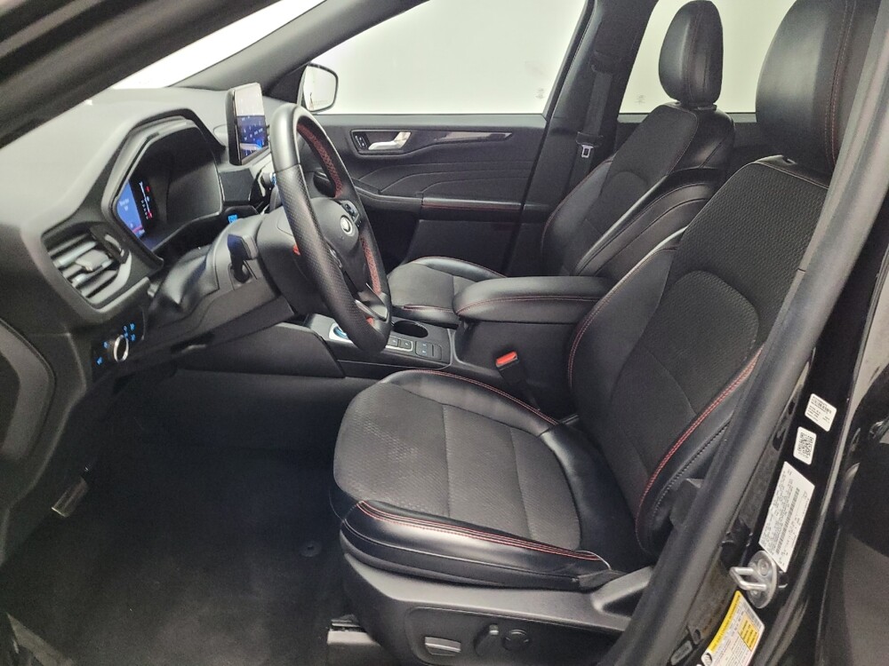 2023 Ford Escape in Riverside, CA 92504 - 18128417 17