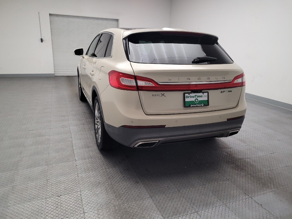 2016 Lincoln MKX in Riverside, CA 92504 - 18128422 6