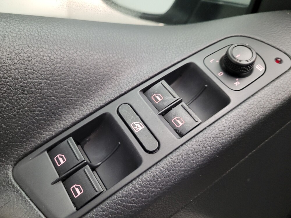 2017 Volkswagen Tiguan in Downey, CA 90241 - 18128425 27