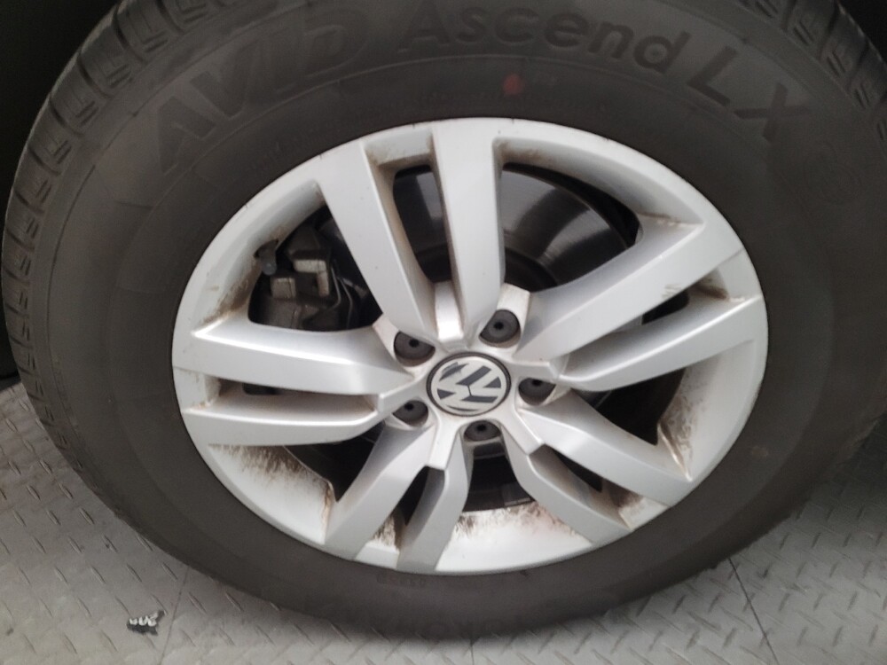 2017 Volkswagen Tiguan in Downey, CA 90241 - 18128425 31