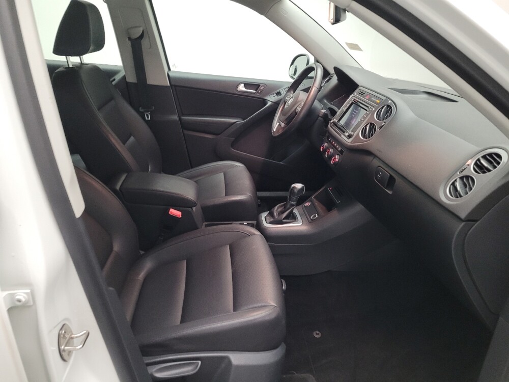 2017 Volkswagen Tiguan in Downey, CA 90241 - 18128425 21