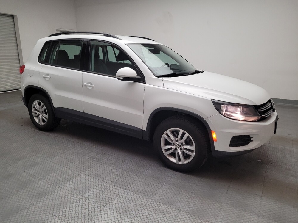 2017 Volkswagen Tiguan in Downey, CA 90241 - 18128425 11