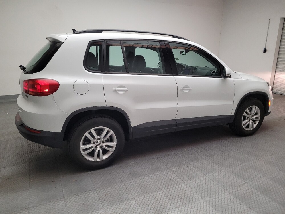 2017 Volkswagen Tiguan in Downey, CA 90241 - 18128425 10