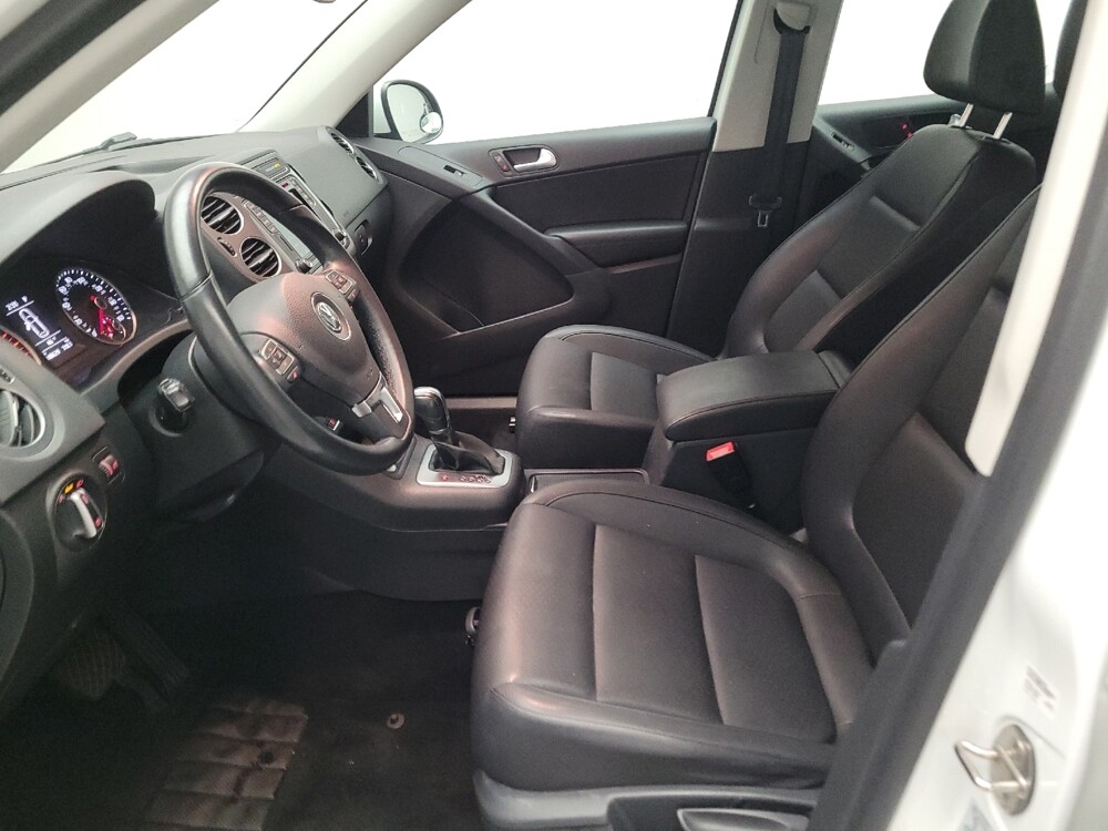 2017 Volkswagen Tiguan in Downey, CA 90241 - 18128425 17