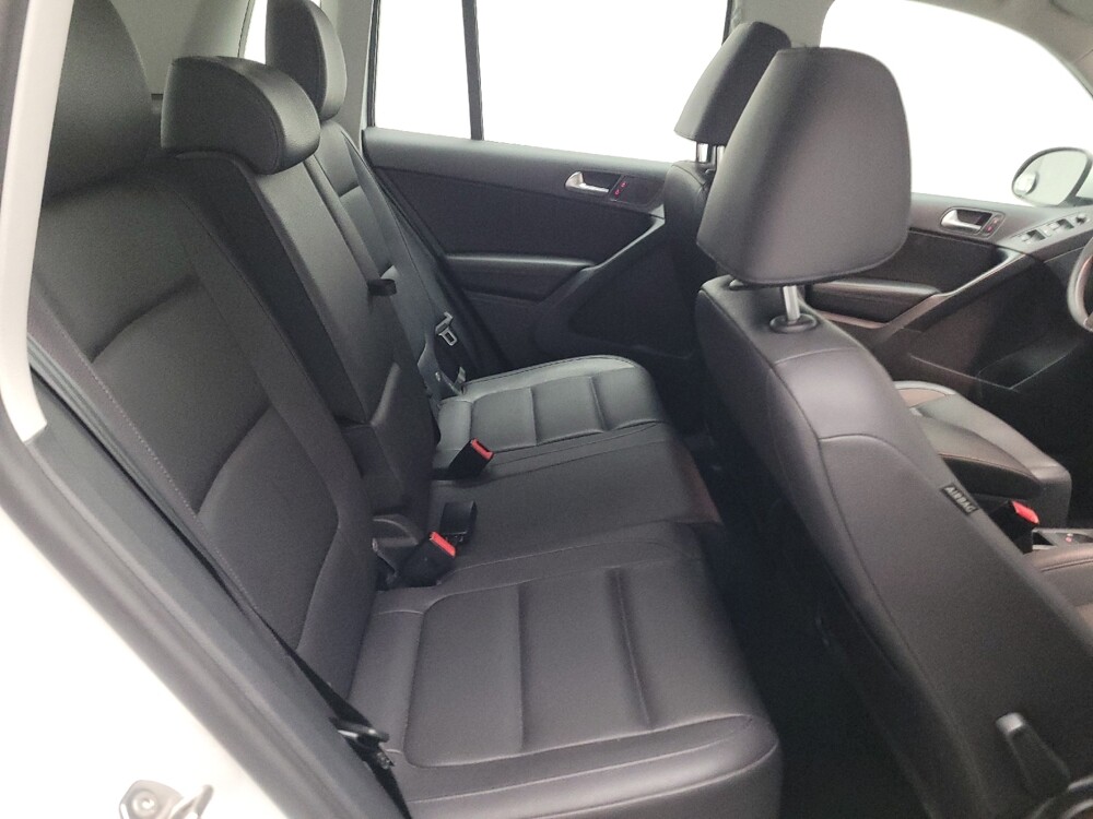 2017 Volkswagen Tiguan in Downey, CA 90241 - 18128425 19