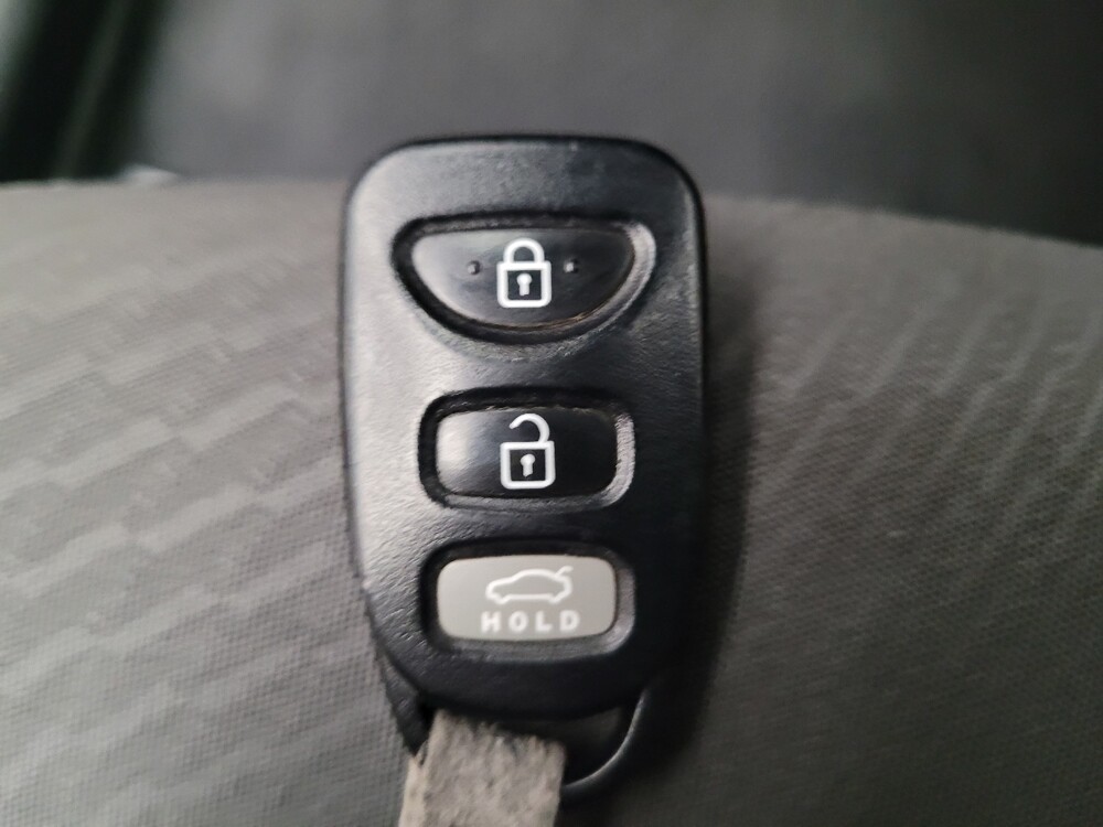 2016 Hyundai Elantra in Riverside, CA 92504 - 18128428 32