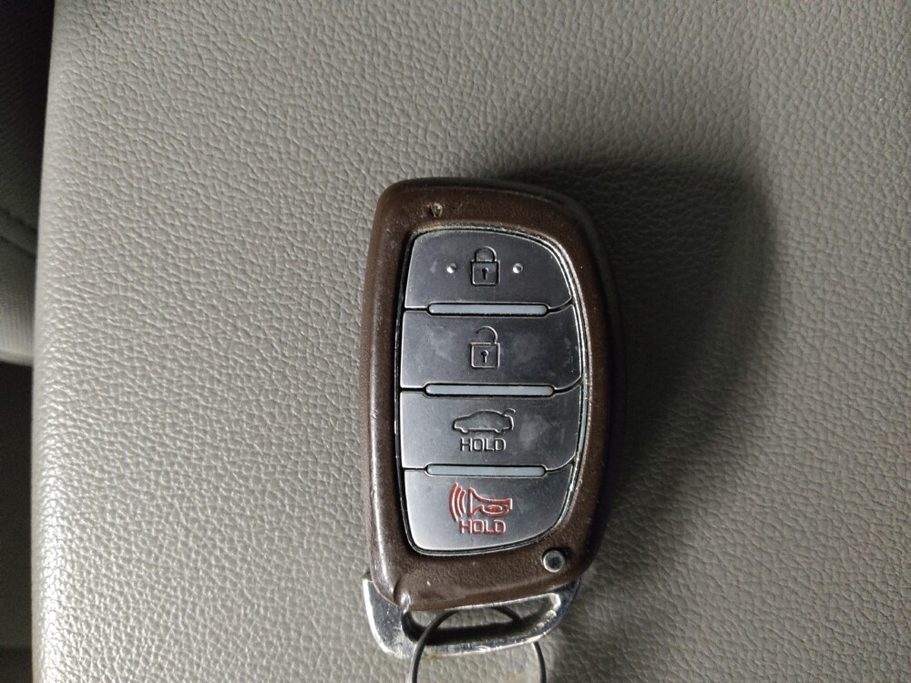 2018 Hyundai Elantra in Knoxville, TN 37923 - 18128442 32