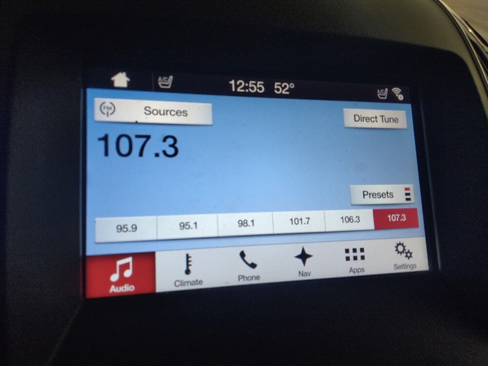 2018 Ford Edge in Conyers, GA 30094 - 18128452 25