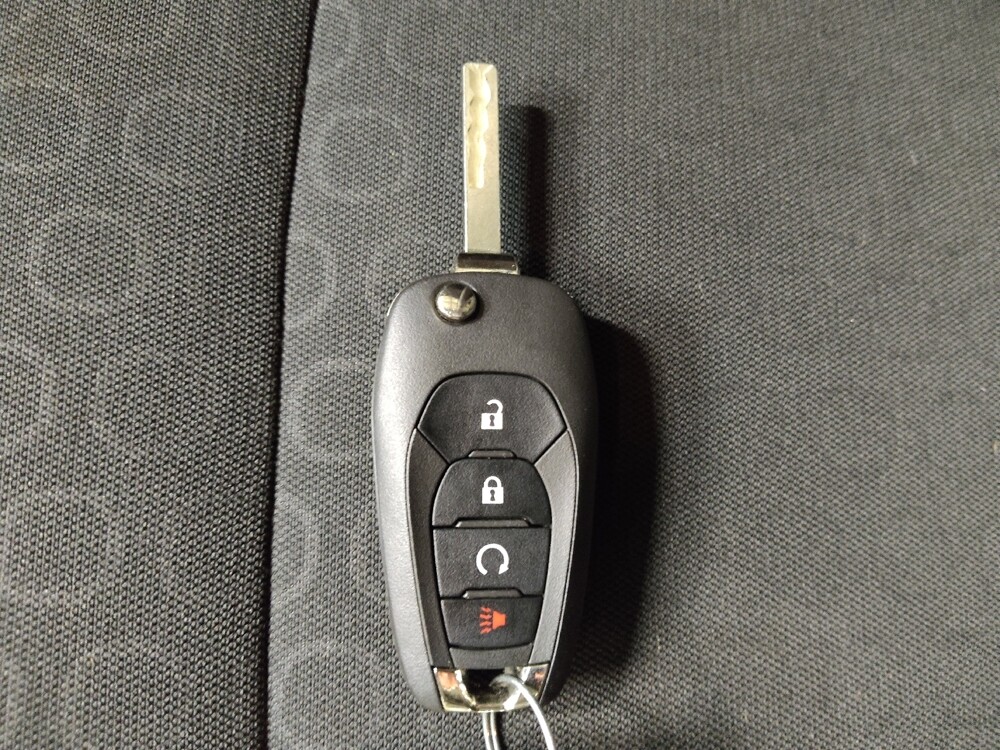 2022 Chevrolet Trax in San Antonio, TX 78238 - 18128467 32