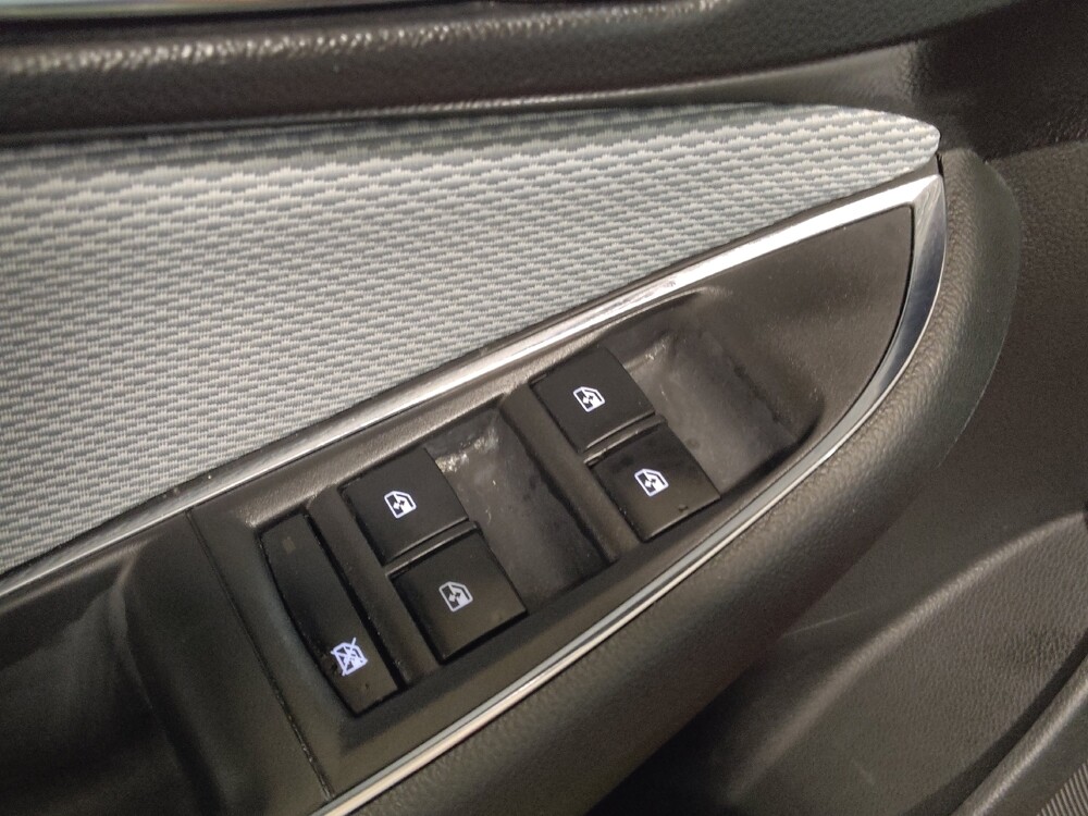 2019 Chevrolet Cruze in Live Oak, TX 78233 - 18128470 27