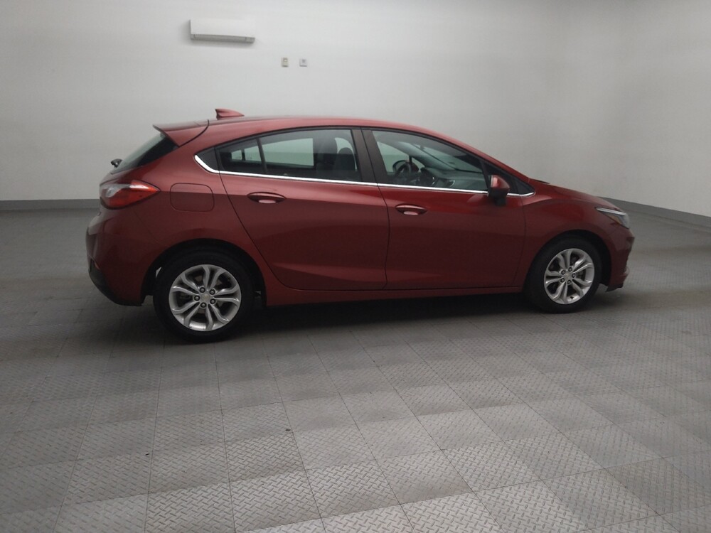 2019 Chevrolet Cruze in Live Oak, TX 78233 - 18128470 10