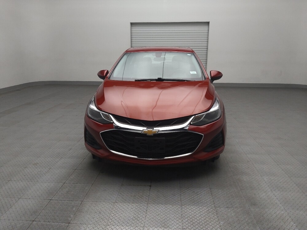 2019 Chevrolet Cruze in Live Oak, TX 78233 - 18128470 15