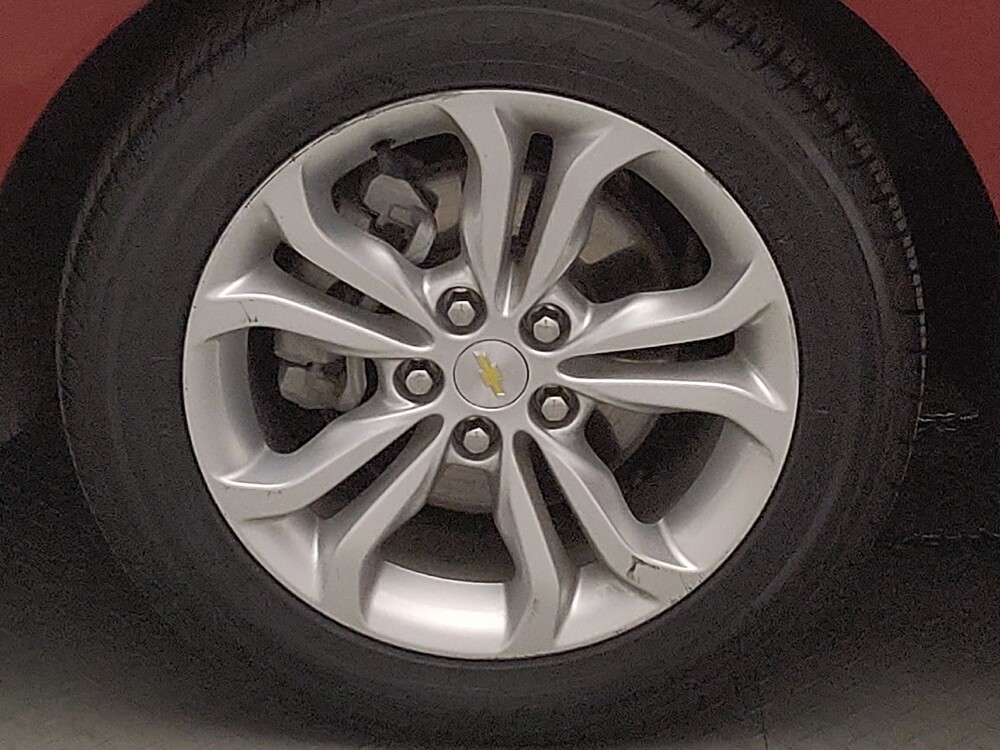 2019 Chevrolet Cruze in Live Oak, TX 78233 - 18128470 31