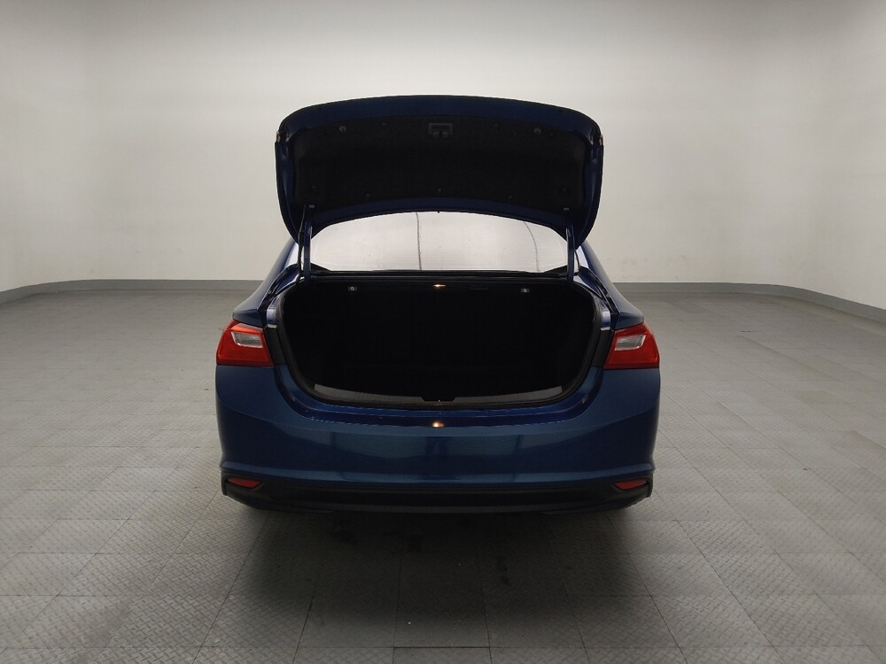 2019 Chevrolet Malibu in Oklahoma City, OK 73139 - 18128471 29