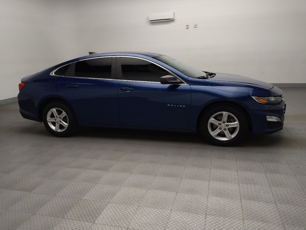 2019 Chevrolet Malibu in Oklahoma City, OK 73139 - 18128471 11