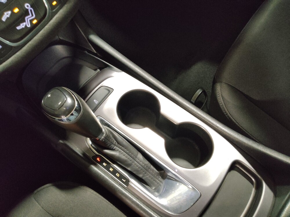 2019 Chevrolet Malibu in Oklahoma City, OK 73139 - 18128471 26