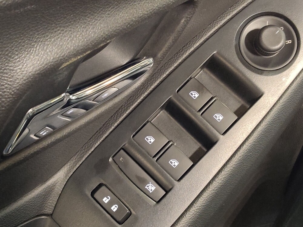 2017 Chevrolet Trax in Live Oak, TX 78233 - 18128475 27