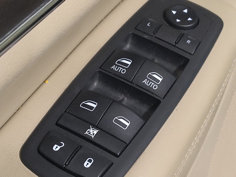 2018 Jeep Grand Cherokee in Round Rock, TX 78664 - 18128482 27