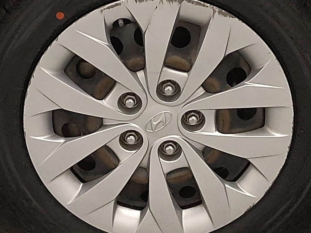 2017 Hyundai Elantra in Oklahoma City, OK 73139 - 18128483 31