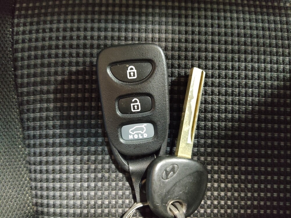 2017 Hyundai Elantra in Oklahoma City, OK 73139 - 18128483 32